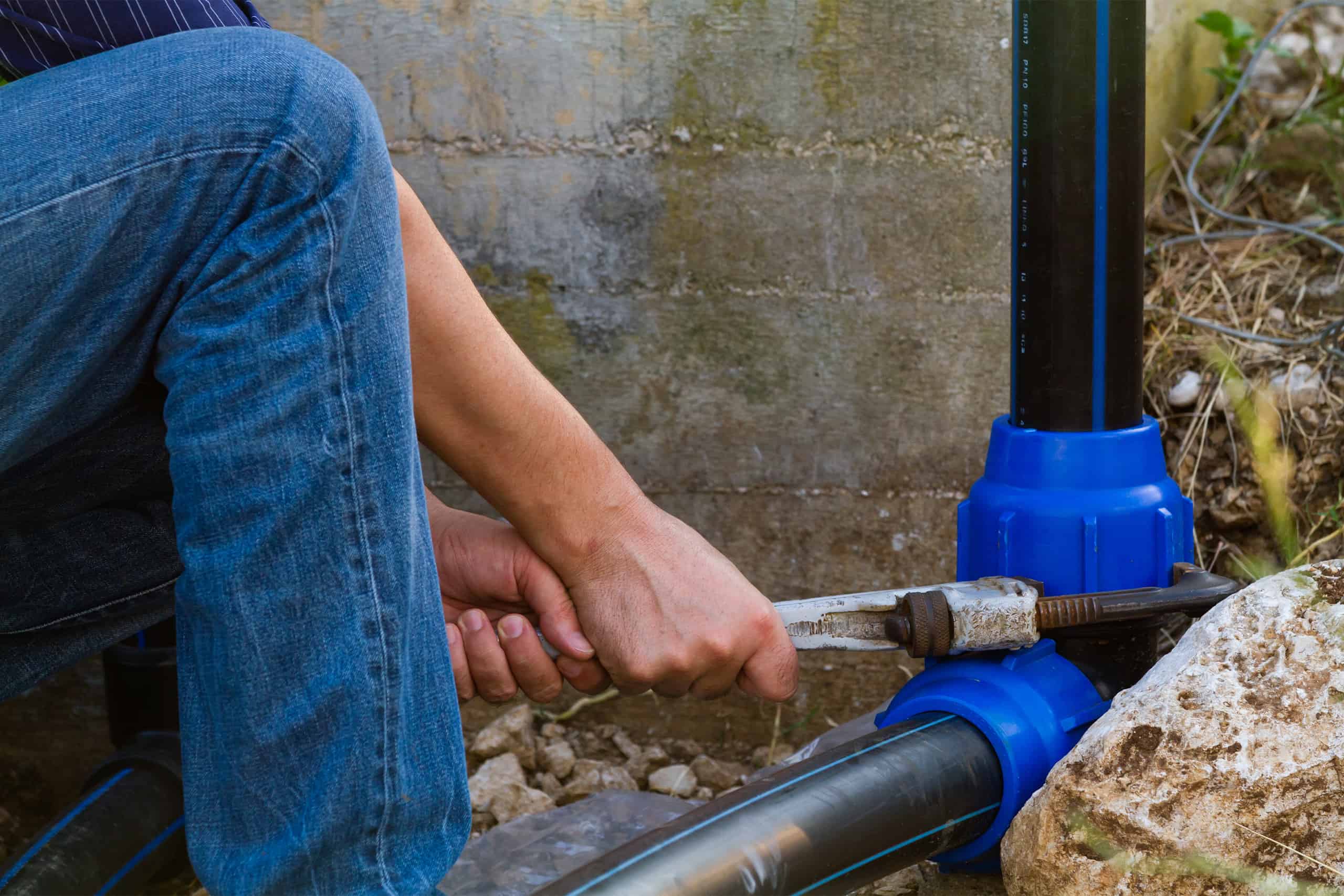 How to Clear a Sewer Line Clog